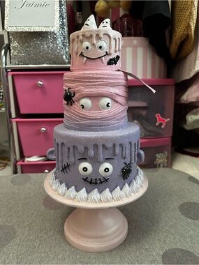 VIRAL! Pastel Glitter Halloween Mummy Monster 3 Tier Cake